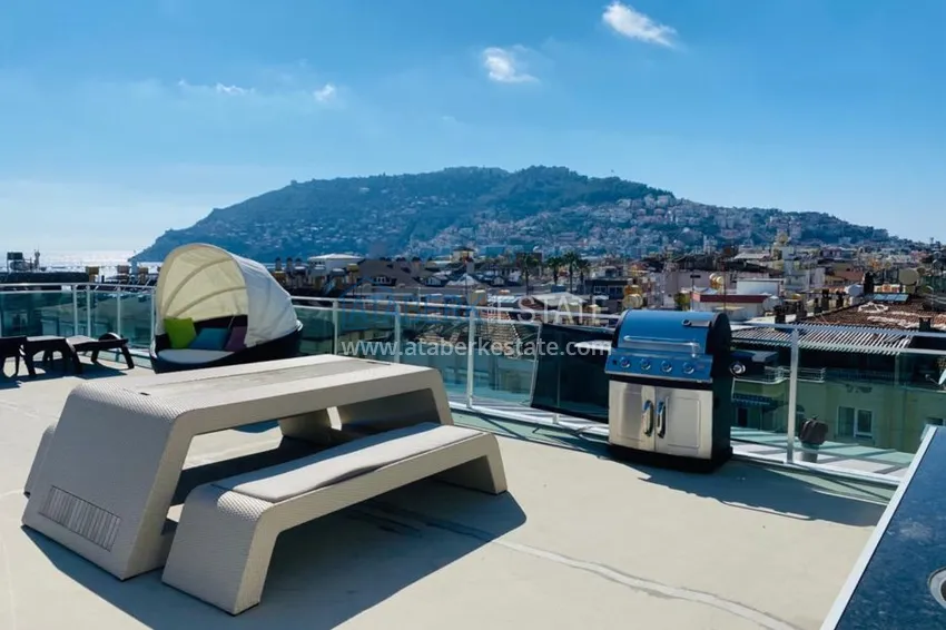 Rent in the best area of Alanya - two-bedroom apartment by the sea in the city center No. 18 6 