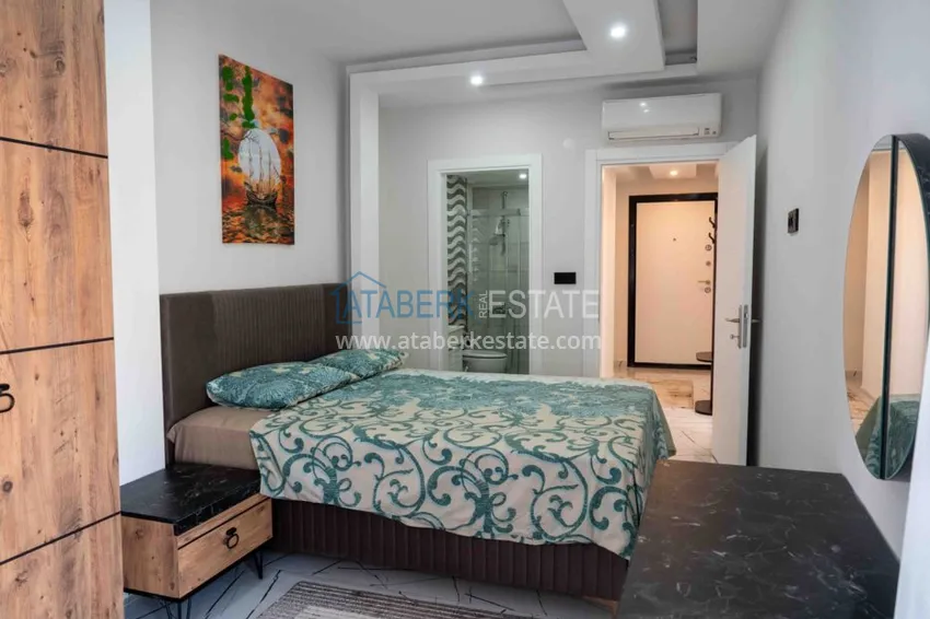 Purchase Rent in the best area of Alanya - two-bedroom apartment by the sea in the city center No. 18 17 