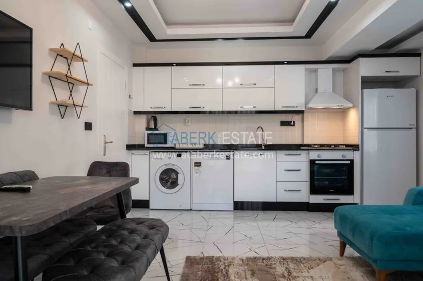 Purchase Rent in the best area of Alanya - two-bedroom apartment by the sea in the city center No. 18 26 