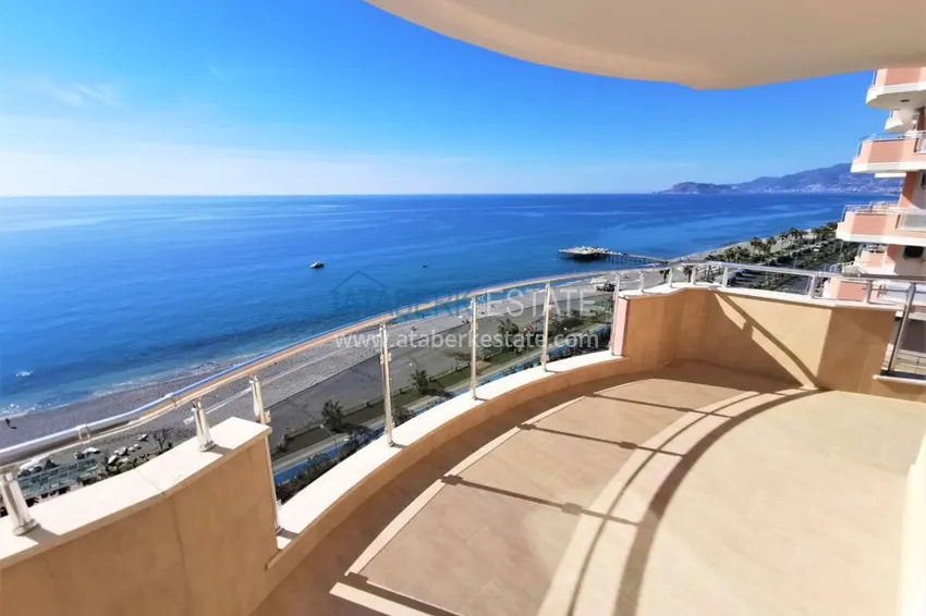 Purchase  Apartment in Mahmutlar - 2 bedrooms, modern interior, large balconies, direct sea view 11 