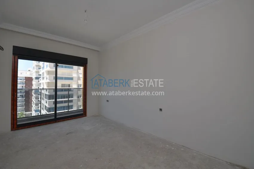 Purchase  Brand new apartment in Mahmutlar in a modern multi-apartment new building 5 