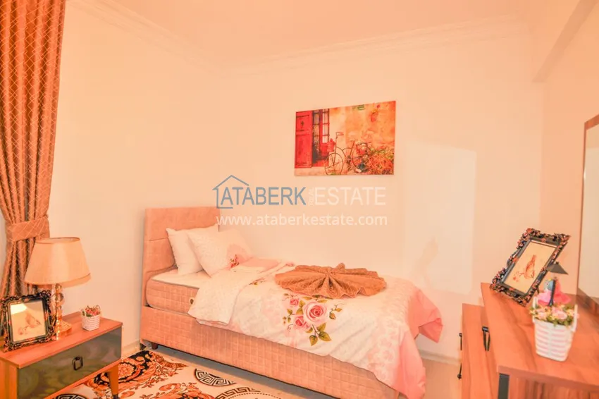 Purchase  Three-room apartment in Mahmutlar from the owner 12 