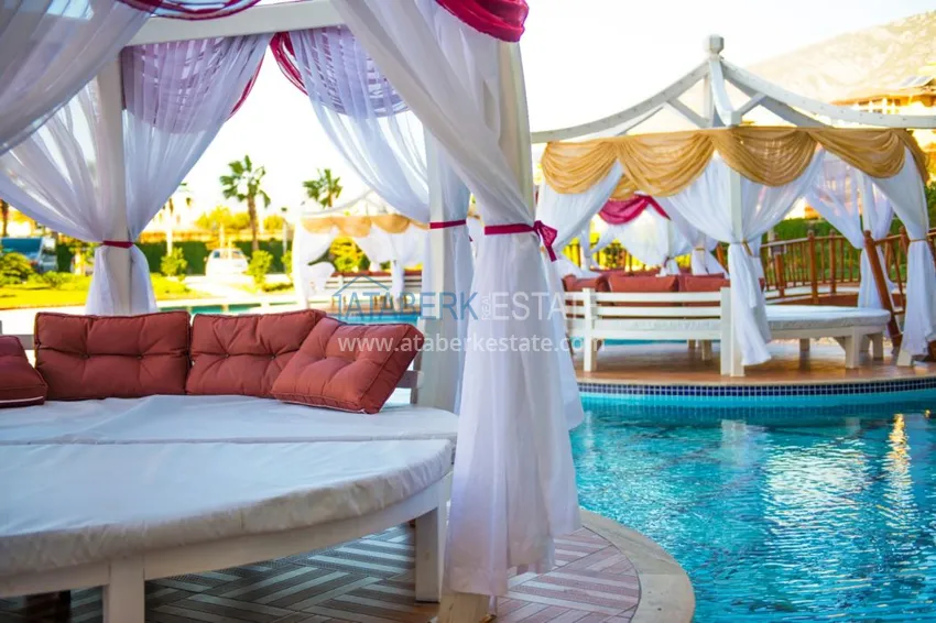 Umeblowane apartamenty w dzielnicy Mahmutlar w luksusowym kompleksie mieszkalnym 15 