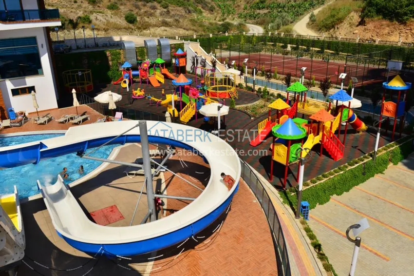 Umeblowane apartamenty w dzielnicy Mahmutlar w luksusowym kompleksie mieszkalnym 18 