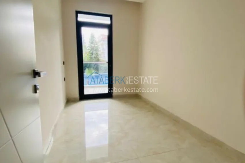 Purchase  Apartment in Alanya with a fine finish in the Cleopatra beach area 1 