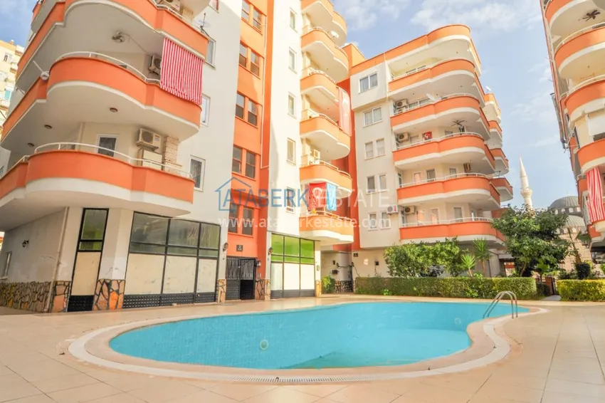Apartment in Mahmutlar on the main street with furniture from the owner 1 
