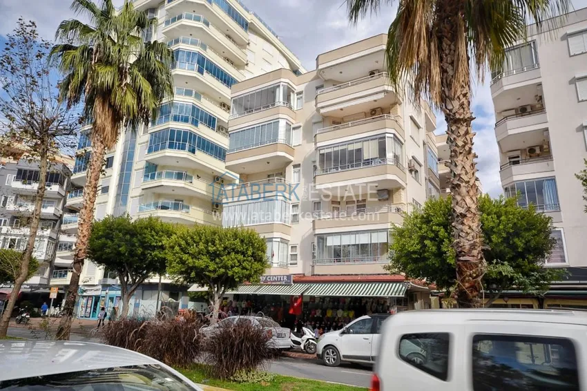 Three-room apartment in Mahmutlar with furniture on the 2nd coastline 1 