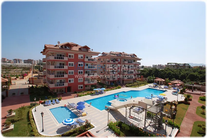 Furnished three-room apartment in Oba in a comfortable complex 2 