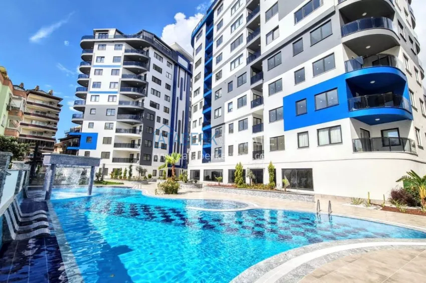 Apartment in Alanya with a fine finish in the Cleopatra beach area 2 