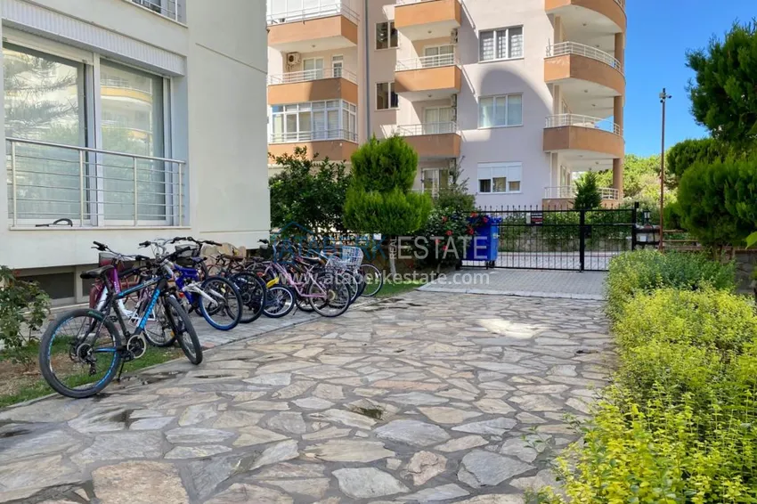 Three-room apartments in Mahmutlar in a well-maintained complex 6 