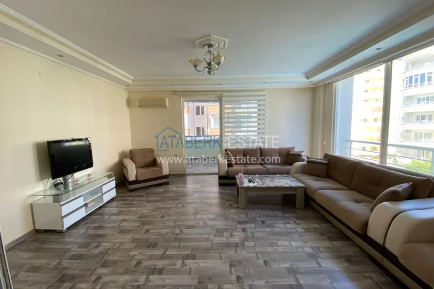 Purchase  Three-room apartments in Mahmutlar in a well-maintained complex 11 