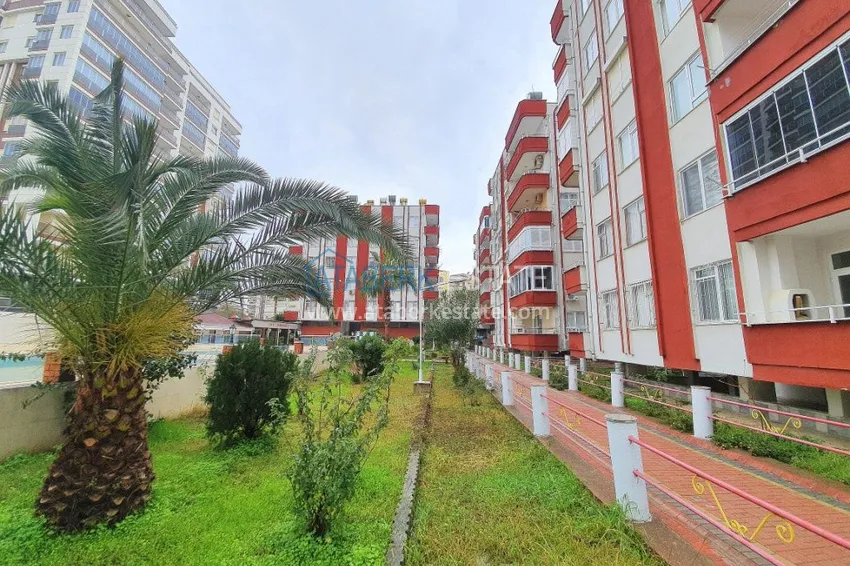 Apartment in Mahmutlar with furniture in a residential complex 4 