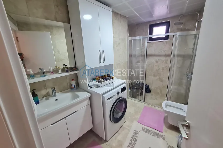 Purchase  Three-room apartment in the center of Alanya with a separate kitchen 3 