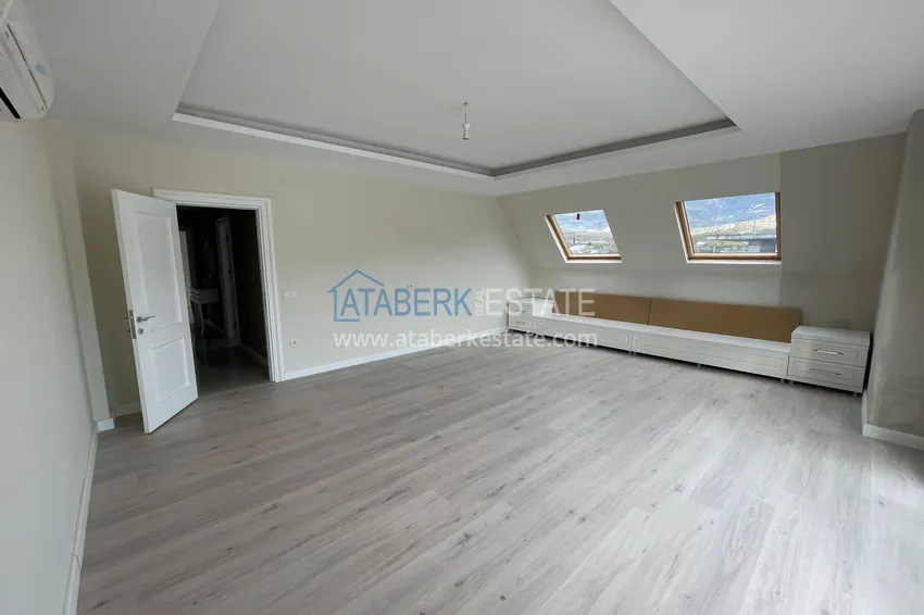 Purchase King size duplex penthouse in Kargicak with a fine finish 21 