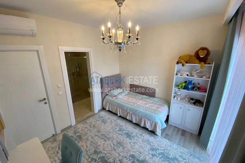 Purchase Penthouse in the Oba area in a magnificent residential complex with rich infrastructure. 22 