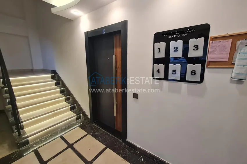 Three-room apartment in the center of Alanya with a separate kitchen 3 