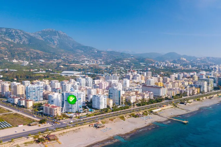 Apartment in Mahmutlar with furniture in a premium class complex on the first line 6 