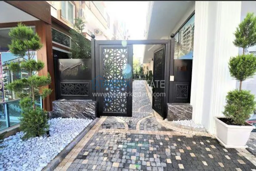 Penthouse in Mahmutlar from the owner with furniture and mountain views 5 