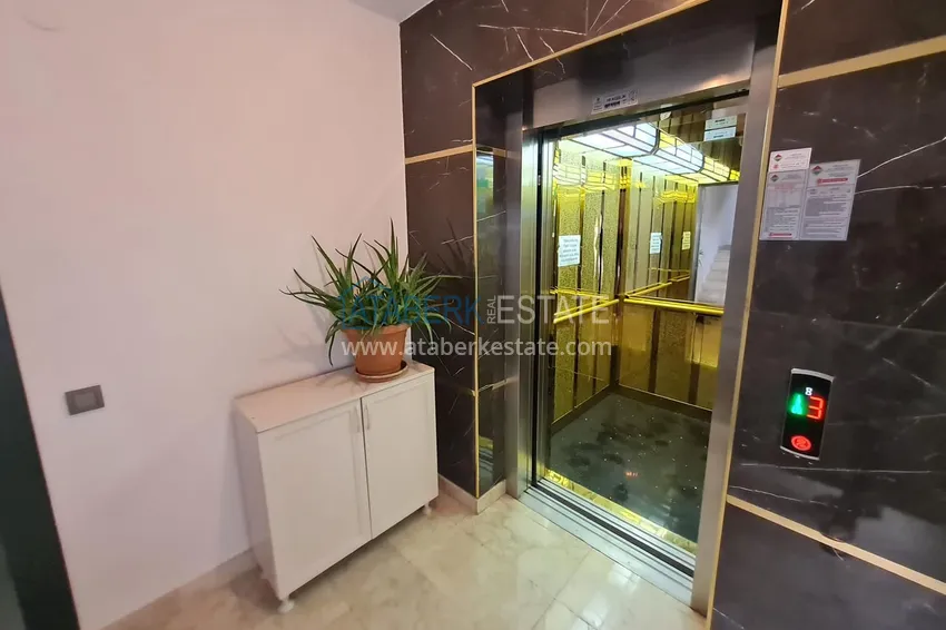 Three-room apartment in the center of Alanya with a separate kitchen 5 