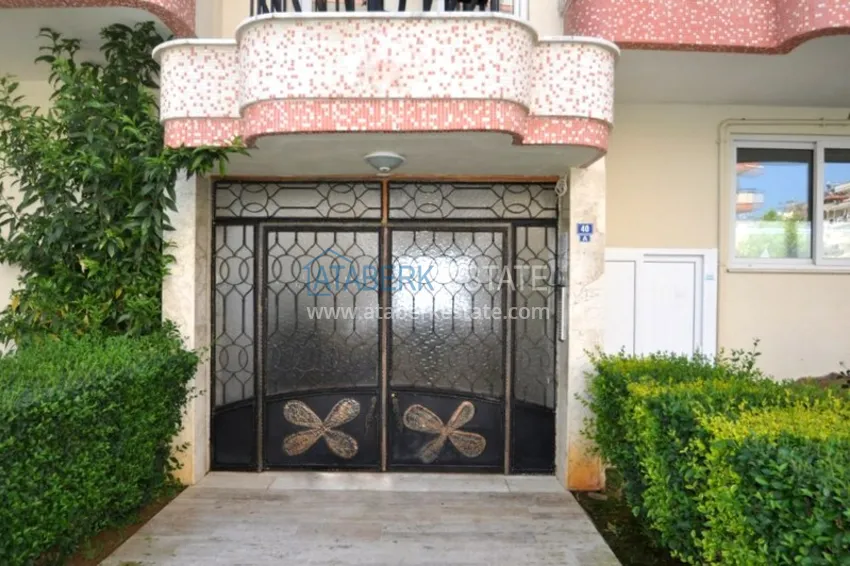 Apartment in Mahmutlar with mountain views in a well-maintained complex 18 