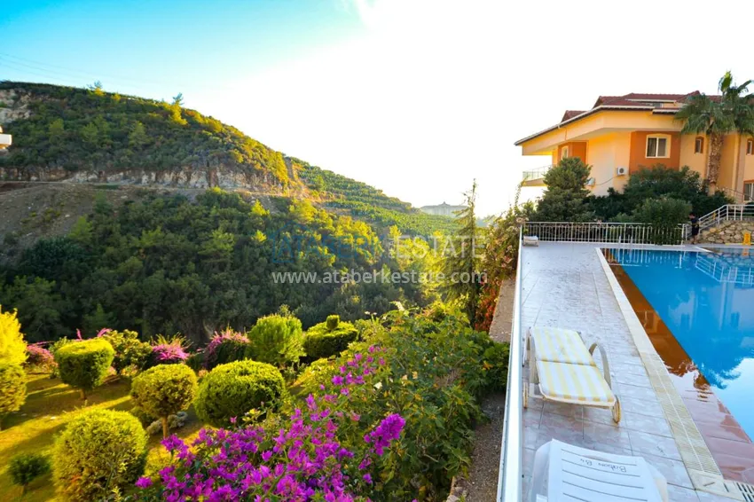 Apartment in Kargicak with stunning views from the owner 2 