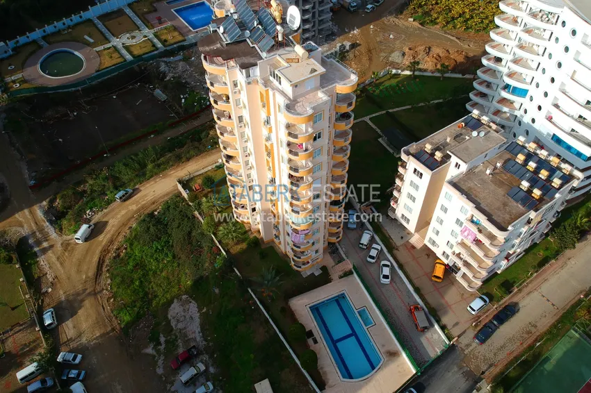 Apartment in Mahmutlar with furniture in a residential complex 2 