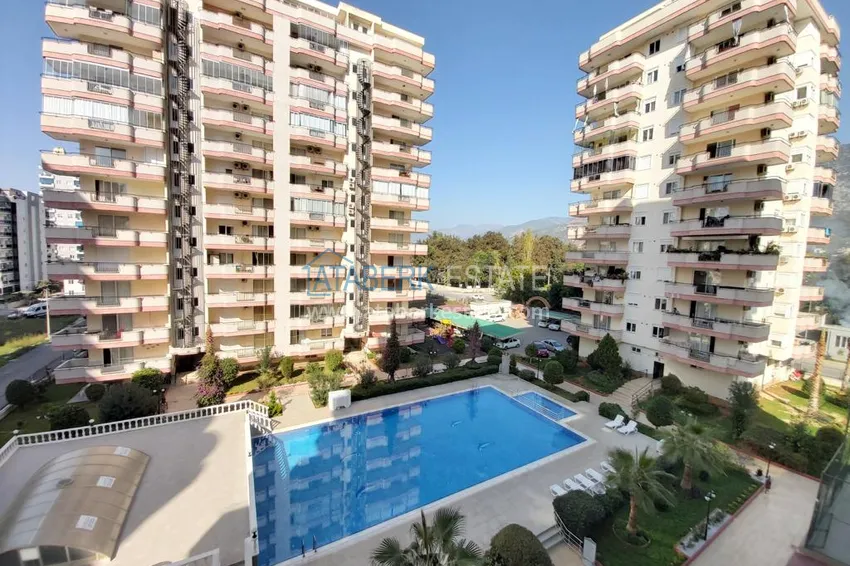 Apartment in Mahmutlar with mountain views in a well-maintained complex 2 