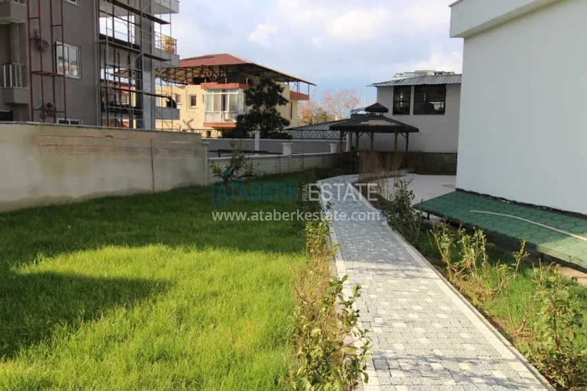 Apartment in Mahmutlar with furniture, glazed balcony and very spacious terrace 4 