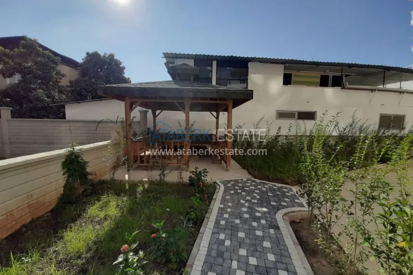 Apartment in Mahmutlar with furniture, glazed balcony and very spacious terrace 5 