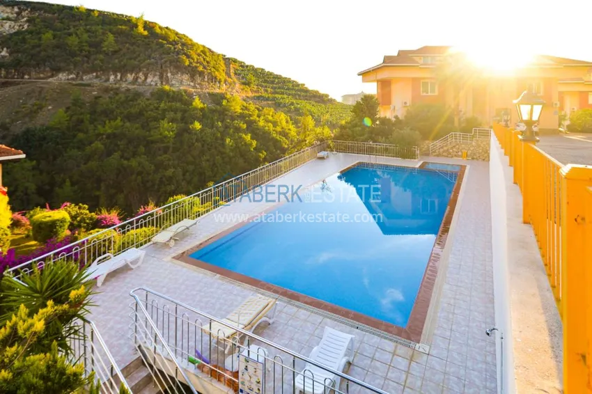 Apartment in Kargicak with stunning views from the owner 1 