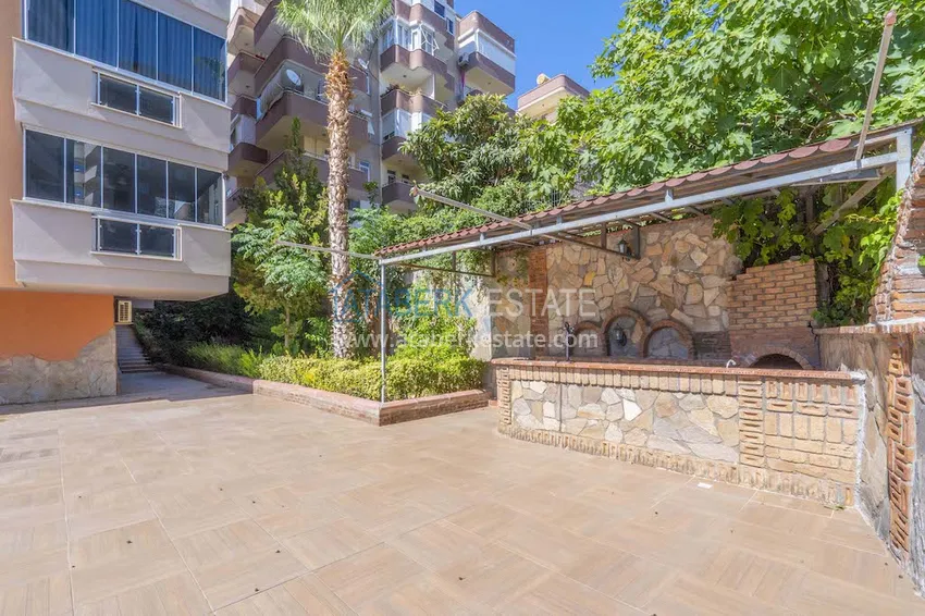 Apartment in the center of Alanya partially furnished with a glazed balcony 4 