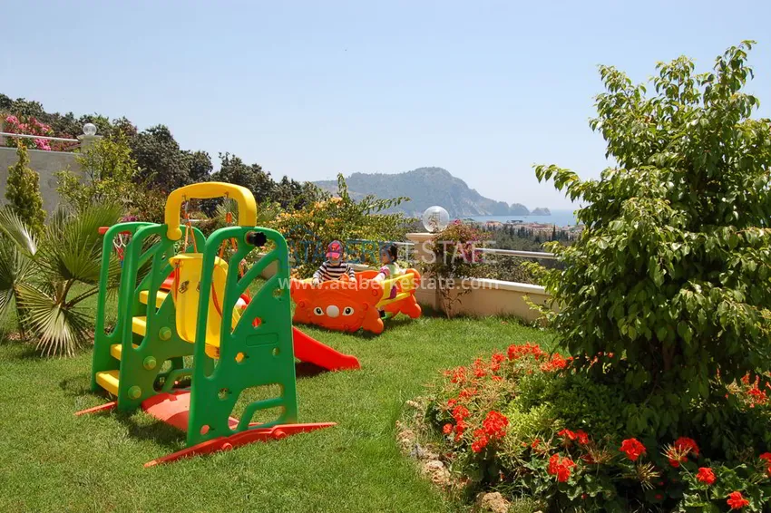 Apartment in Alanya with furniture and sea views in the Cleopatra beach area 12 