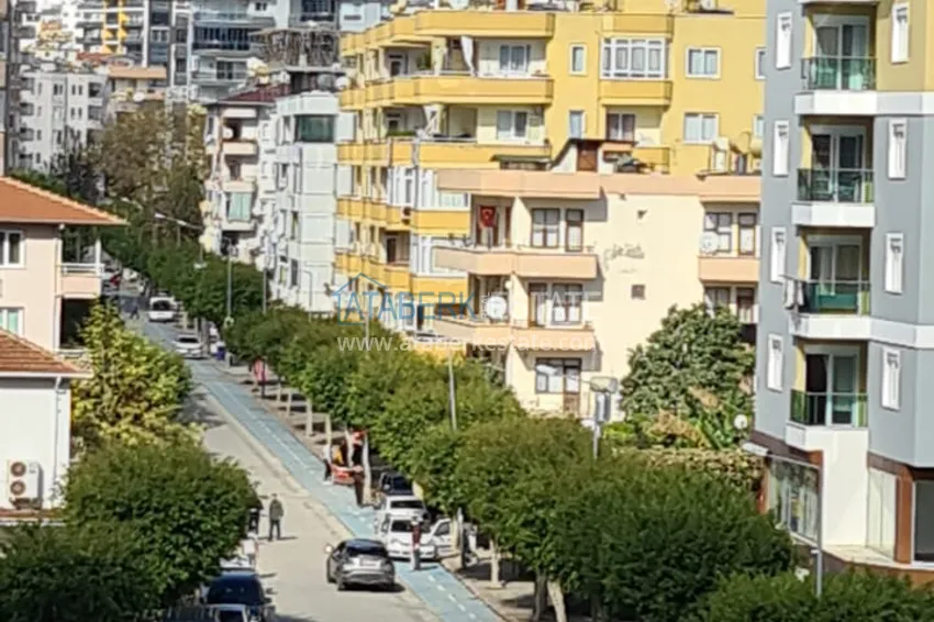 Purchase  Three-room apartment in Mahmutlar with a separate kitchen 21 