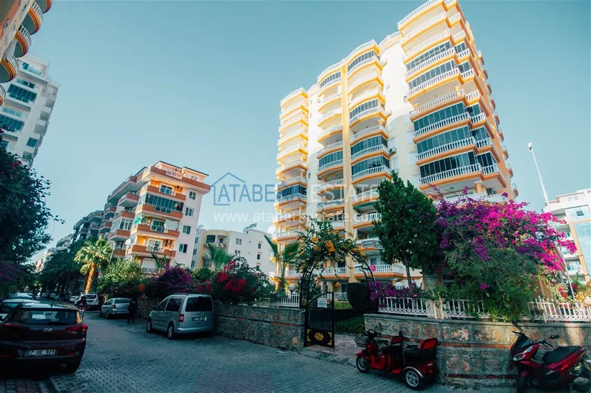 Furnished apartment in Mahmutlar with mountain view 1 