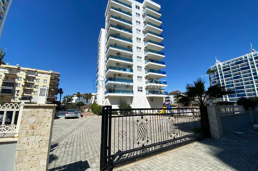 Three-room apartment in Mahmutlar with a view of the sea and mountains 2 