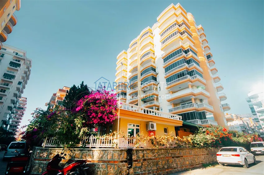 Furnished apartment in Mahmutlar with mountain view 2 