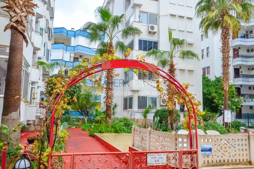 Three-room apartment in Mahmutlar with a separate kitchen, next to the sea 3 