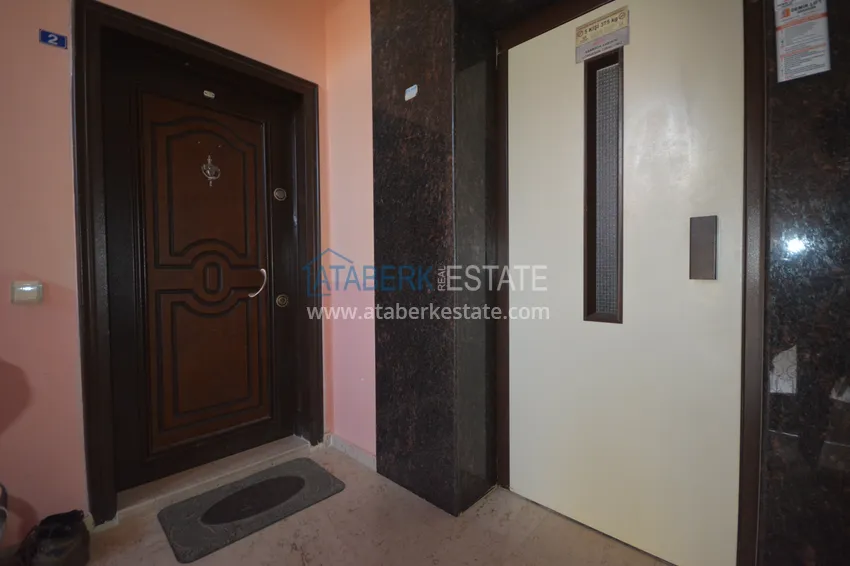 Purchase Three-room apartment in Mahmutlar with furniture in a residential complex 1 