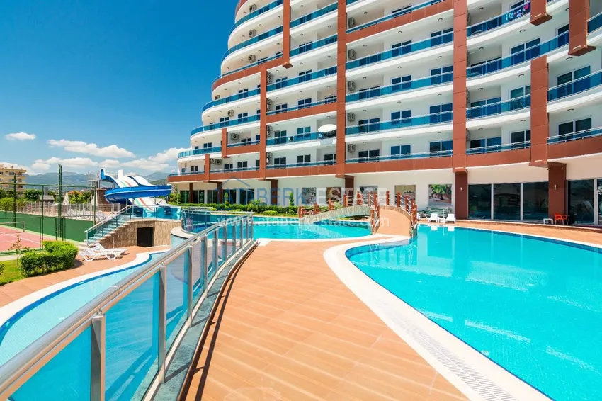 Three-room apartment in Alanya - Mahmutlar, elite complex 2 