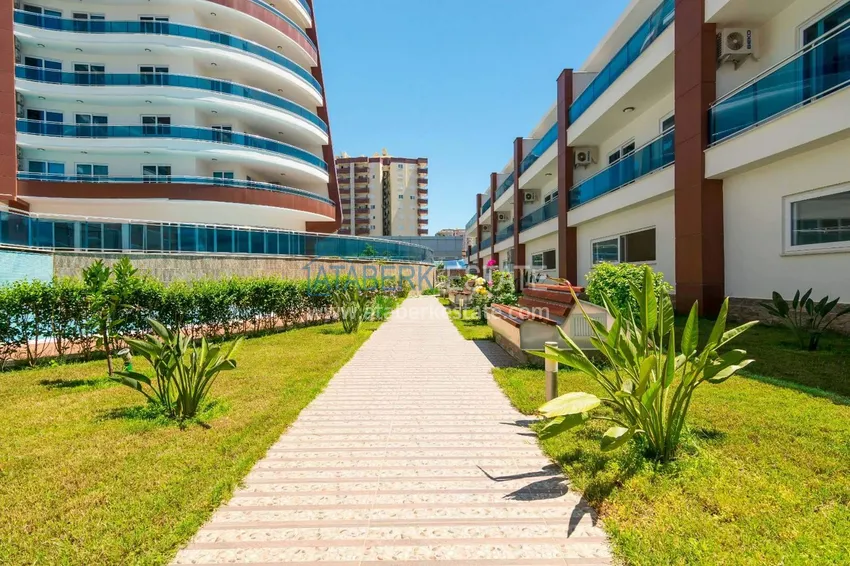Three-room apartment in Alanya - Mahmutlar, elite complex 6 