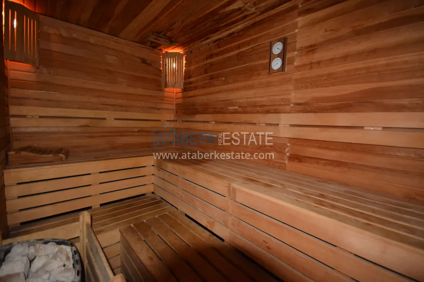 Three-room apartment in Mahmutlar with furniture in a residential complex 7 