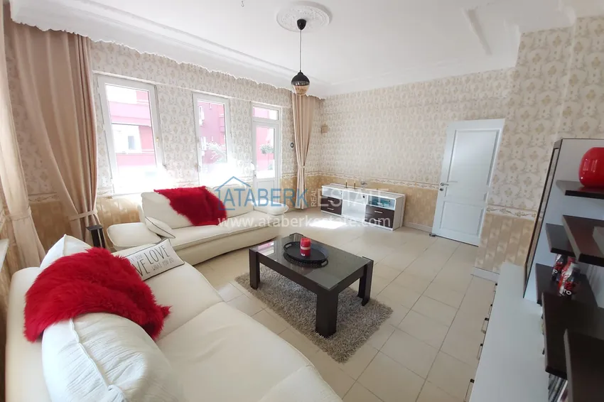 Purchase  Apartment in the center of Alanya - Damlatas area furnished with a separate kitchen 2 