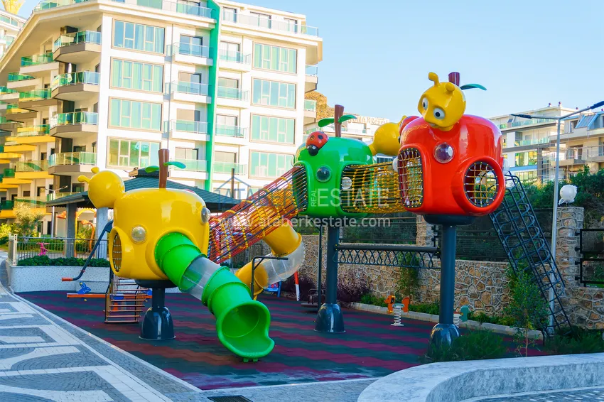 Apartment in Kargicak with a sea view in a complex on the first coastline 13 