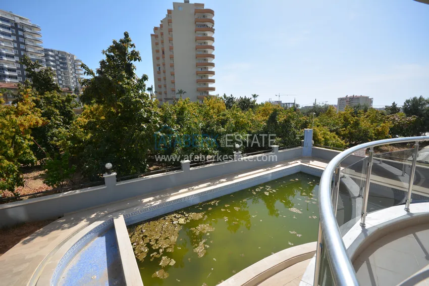 Purchase Three-room apartment in Mahmutlar with furniture in a residential complex 15 