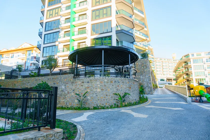 Apartment in Kargicak with a sea view in a complex on the first coastline 15 