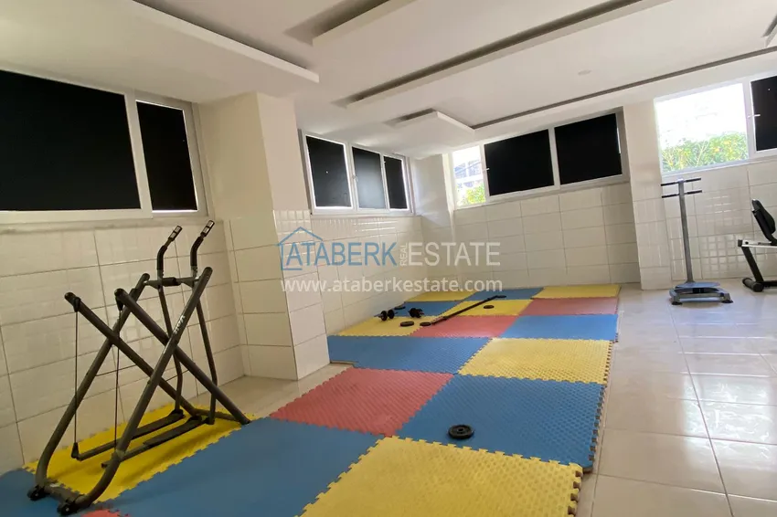 Apartment in Mahmutlar with mountain and sea views in a well-maintained complex 13