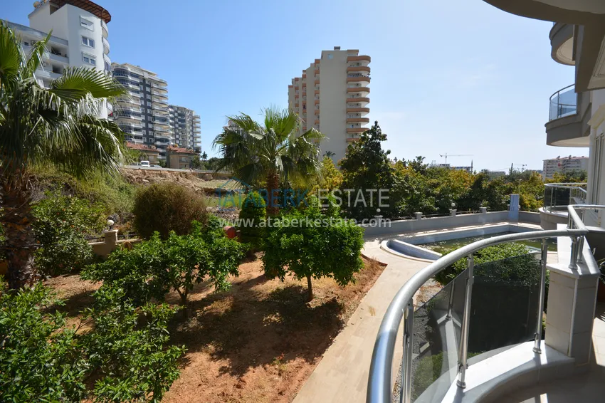 Purchase Three-room apartment in Mahmutlar with furniture in a residential complex 17 