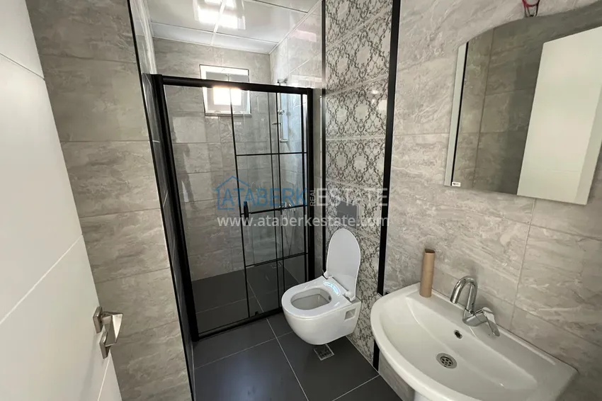 Purchase  Apartments in the center of Alanya with a fine finish and a separate kitchen in a new building 18 