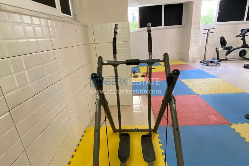 Apartment in Mahmutlar with mountain and sea views in a well-maintained complex 14