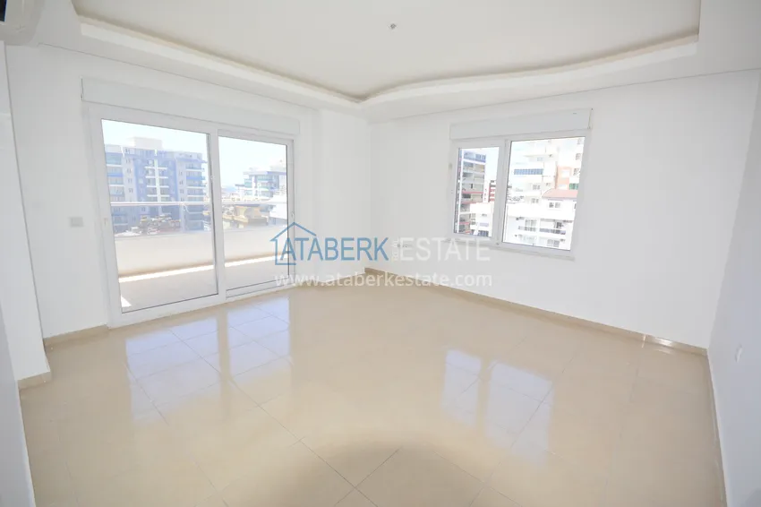 Purchase Apartment in Mahmutlar with mountain and sea views in a well-maintained complex 3